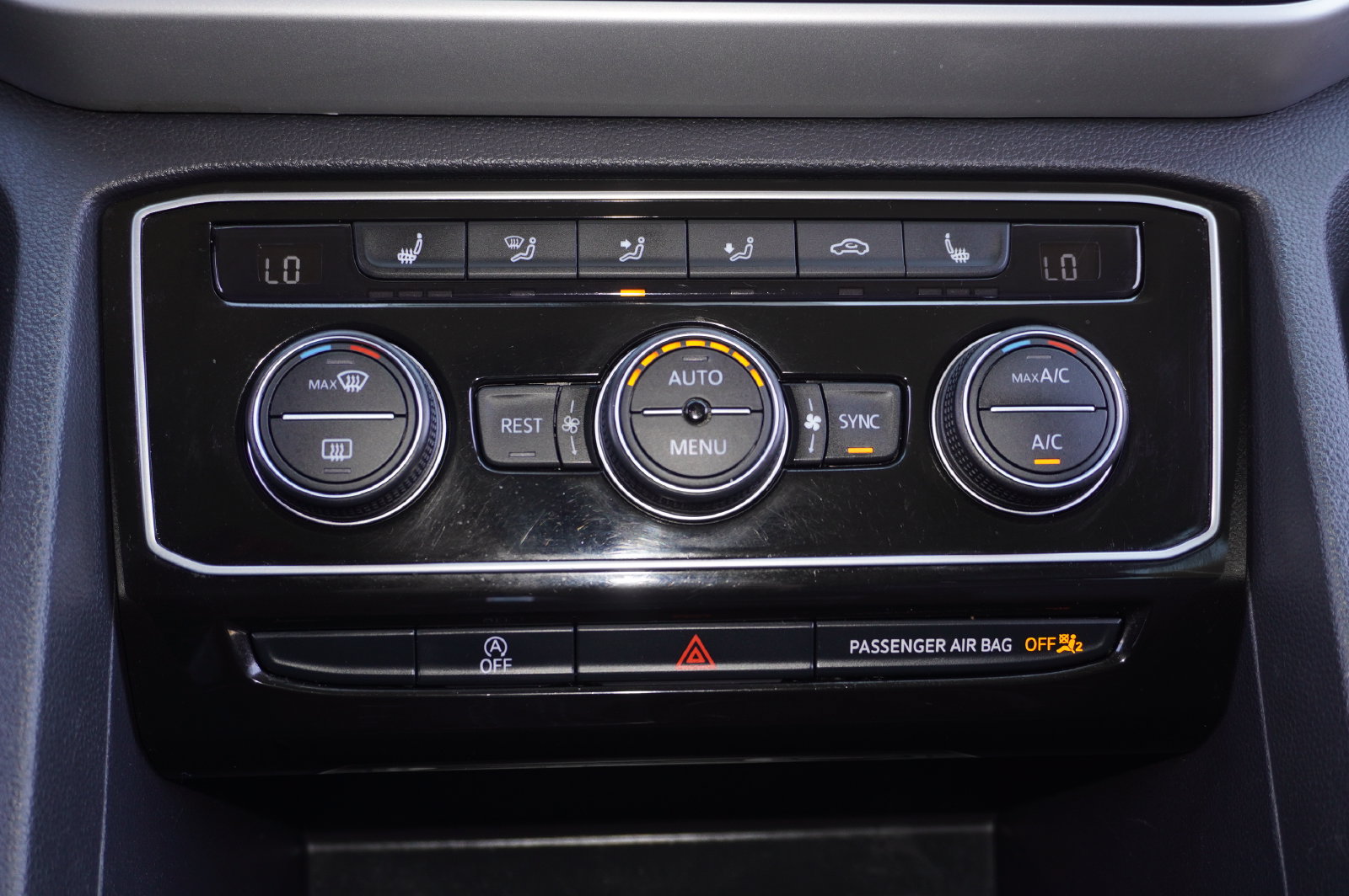 Used 2022 Volkswagen Atlas SE FWD image 19