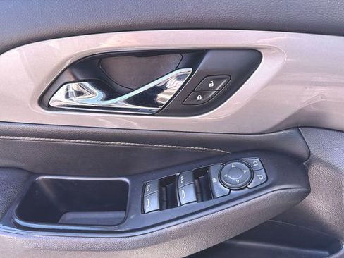 Used 2019 Chevrolet Traverse LT AWD/4WD image 22