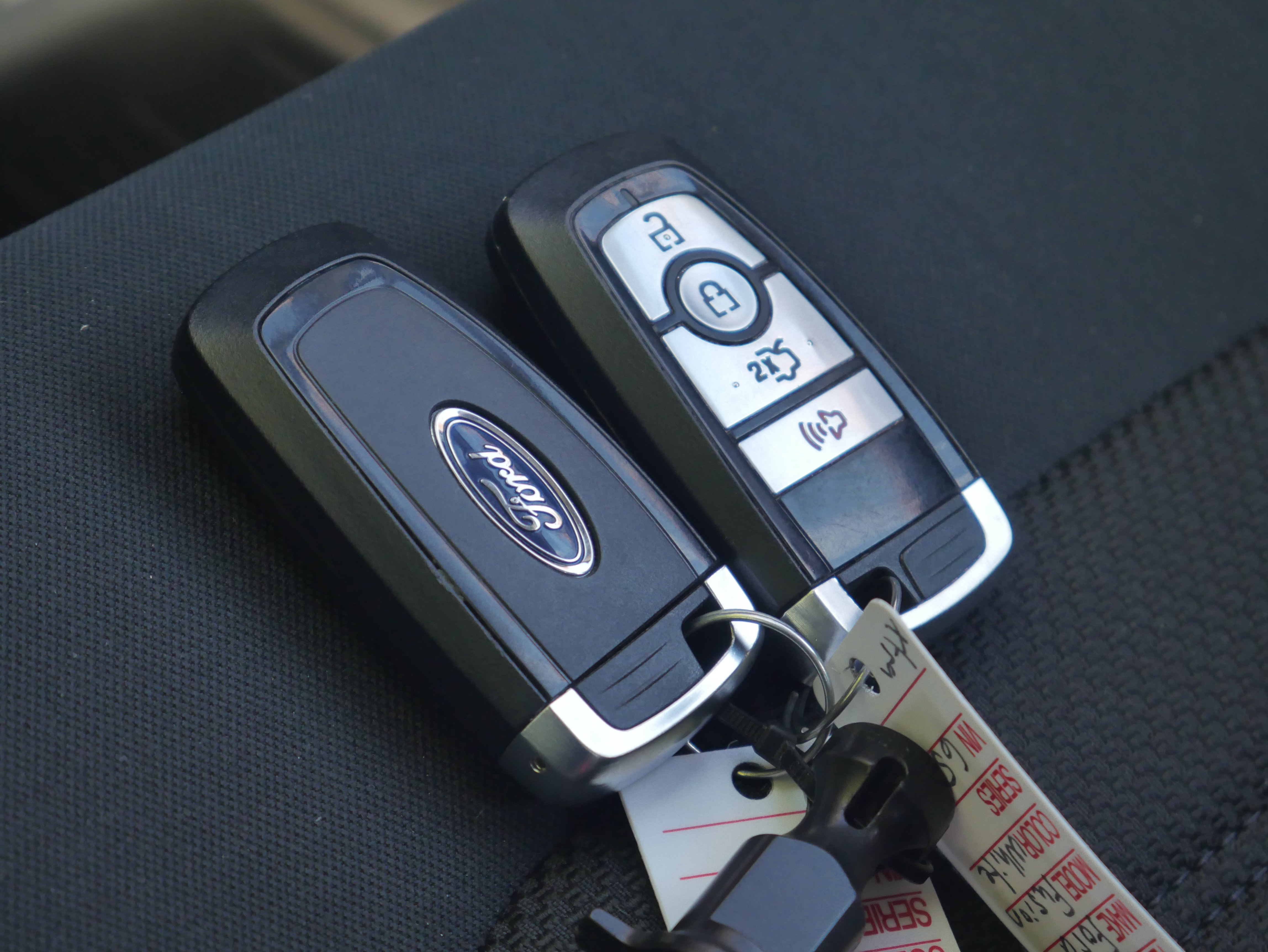 Used 2020 Ford Fusion SE AWD/4WD image 27