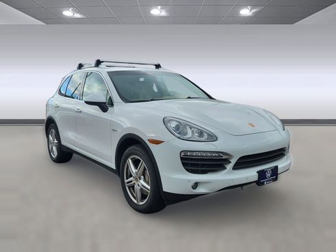 Used 2014 Porsche Cayenne S image 7