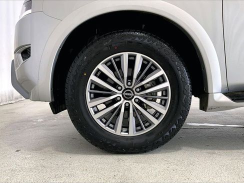 Used 2024 Nissan Armada SL w/ Captain's Chairs Package RWD image 7