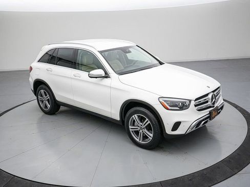 Used 2022 Mercedes-Benz GLC 300 4MATIC image 3