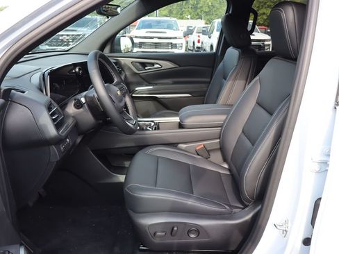 New 2027 Chevrolet Traverse LT w/ Driver Confidence Package AWD/4WD image 5