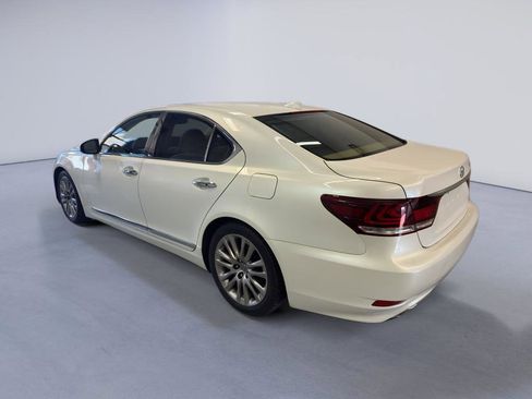 Used 2015 Lexus LS 460 w/ Comfort Package image 4