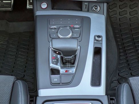 Used 2019 Audi SQ5 Premium w/ Convenience Package image 20