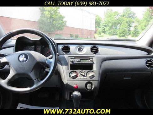 Used 2004 Mitsubishi Outlander LS image 17