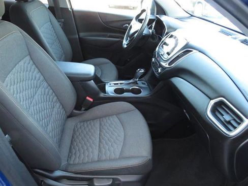 Used 2019 Chevrolet Equinox LT w/ Sun & Navigation Package image 19