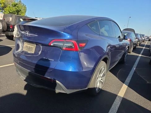 Used 2023 Tesla Model Y Long Range AWD/4WD image 3