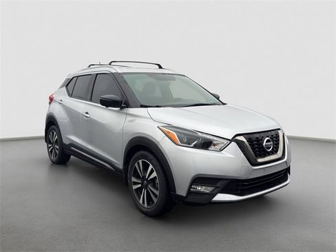 Used 2018 Nissan Kicks SR w/ Exterior Package image 8