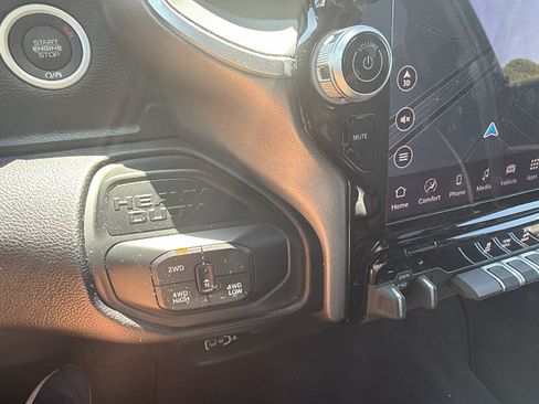 Used 2025 RAM 2500 Big Horn AWD/4WD image 30