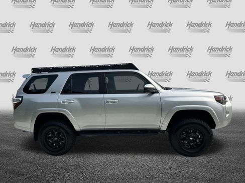 Used 2021 Toyota 4Runner SR5 AWD/4WD image 11