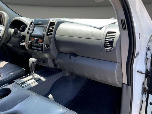 Used 2019 Nissan Frontier SL RWD image 15
