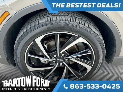 Used 2025 Lincoln Corsair Reserve image 31