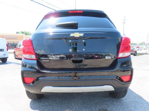 Used 2019 Chevrolet Trax LT w/ LT Convenience Package AWD/4WD image 7