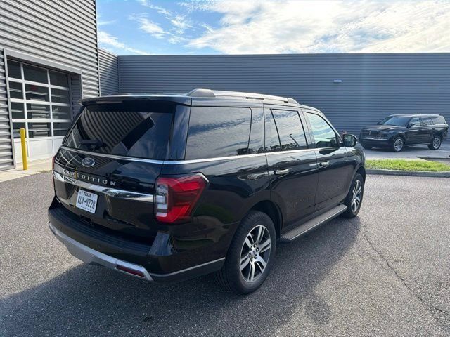 Used 2024 Ford Expedition Limited RWD image 5