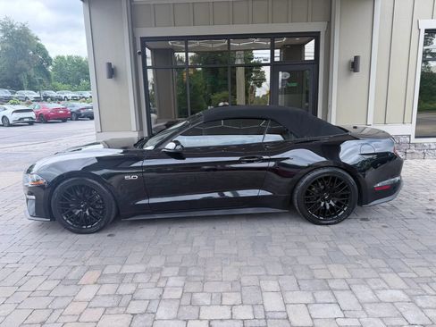 Used 2018 Ford Mustang GT Premium w/ GT Performance Package RWD image 40