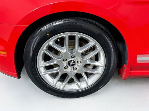 Used 2013 Ford Mustang Premium RWD image 36