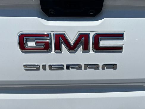 Used 2023 GMC Sierra 1500 Elevation RWD image 9