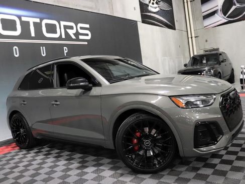 Used 2023 Audi SQ5 Premium Plus w/ Premium Plus Package image 11
