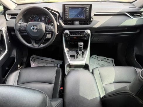Used 2021 Toyota RAV4 XLE AWD/4WD image 13