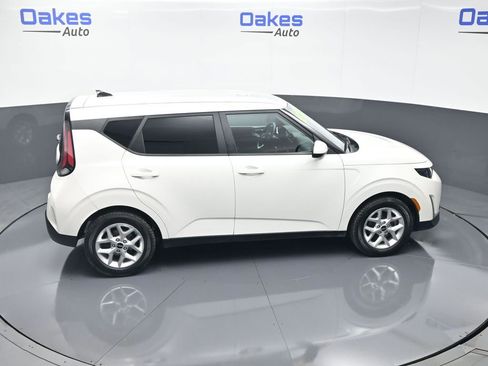 Used 2023 Kia Soul LX w/ LX Technology Package FWD image 50