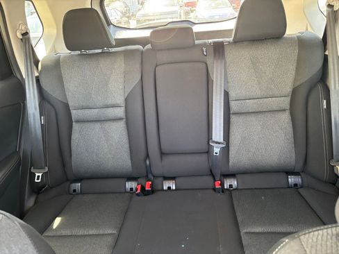 Used 2025 Nissan Rogue SV FWD image 40