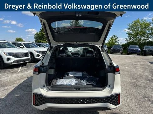 New 2026 Volkswagen Tiguan SE R-Line AWD/4WD image 34