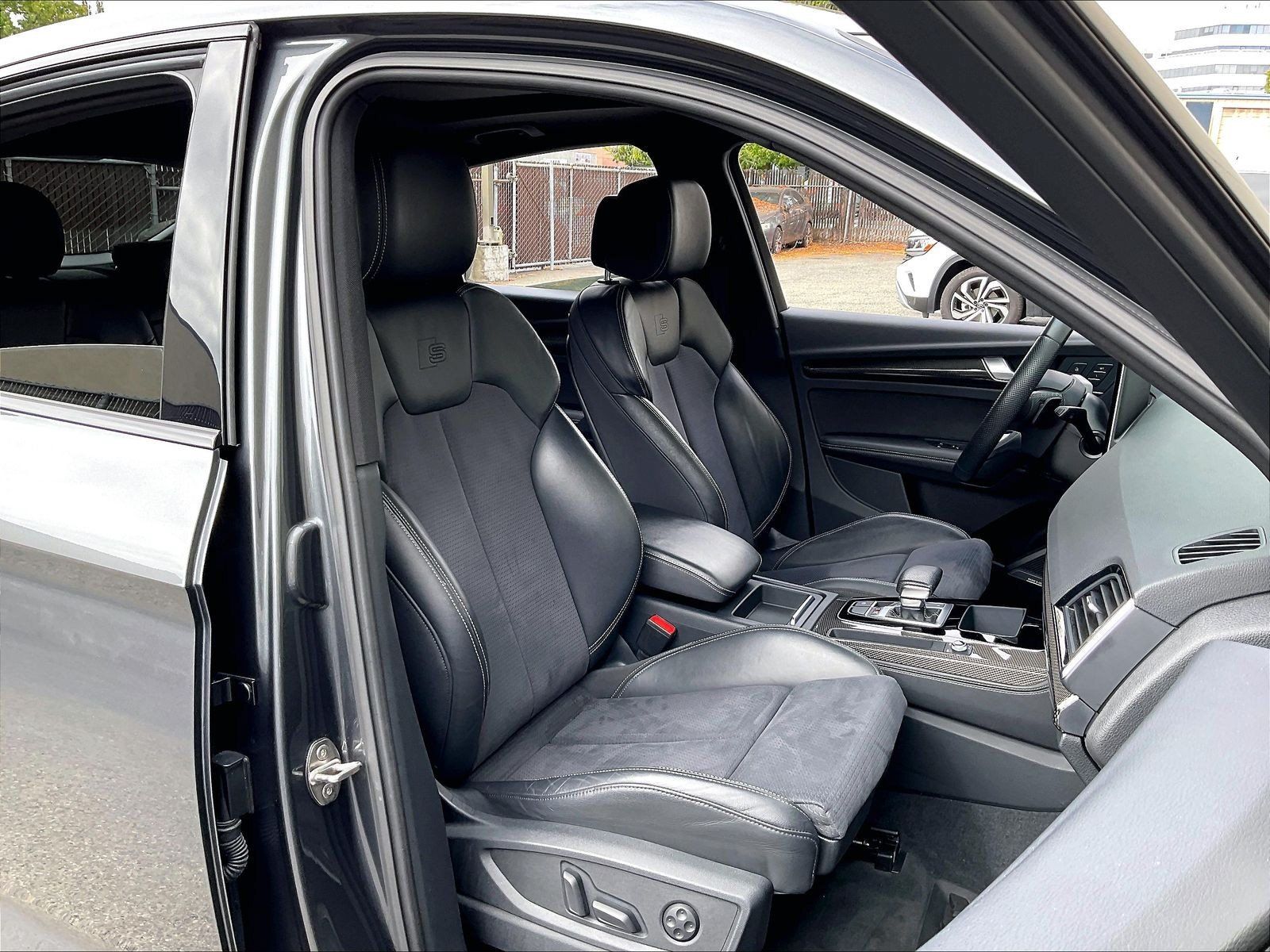 Used 2022 Audi SQ5 Prestige AWD/4WD image 6