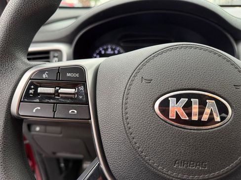 Used 2019 Kia Sorento LX image 21