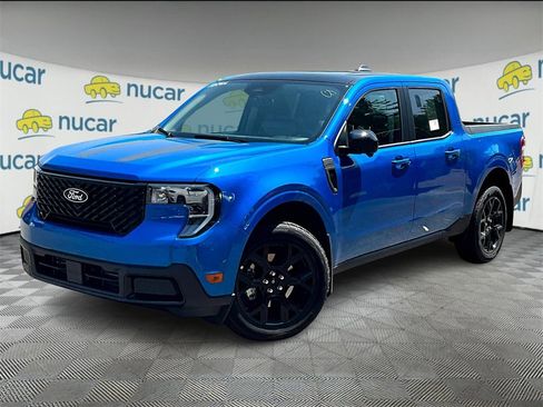 New 2025 Ford Maverick Lariat w/ Black Appearance Package image 3