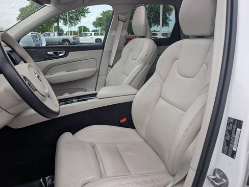 Used 2023 Volvo XC60 T8 Ultimate w/ Climate Package image 26