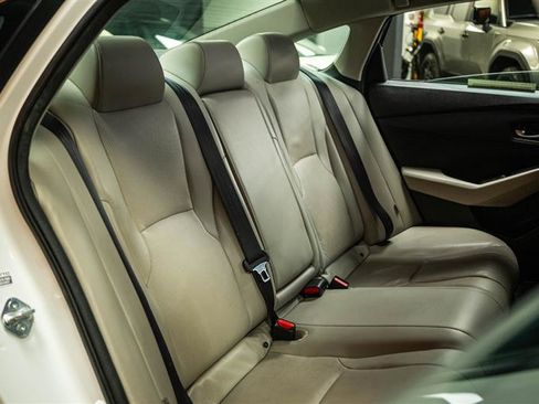 Used 2024 Honda Accord EX-L image 11