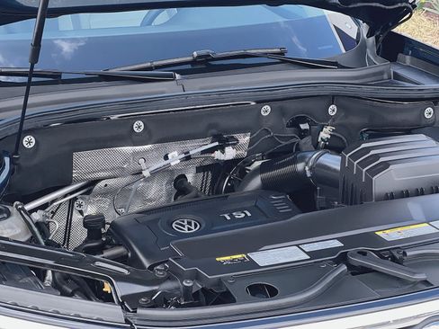 Used 2021 Volkswagen Atlas SEL Premium image 29