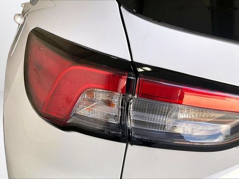 Used 2022 Ford Escape SE FWD image 23