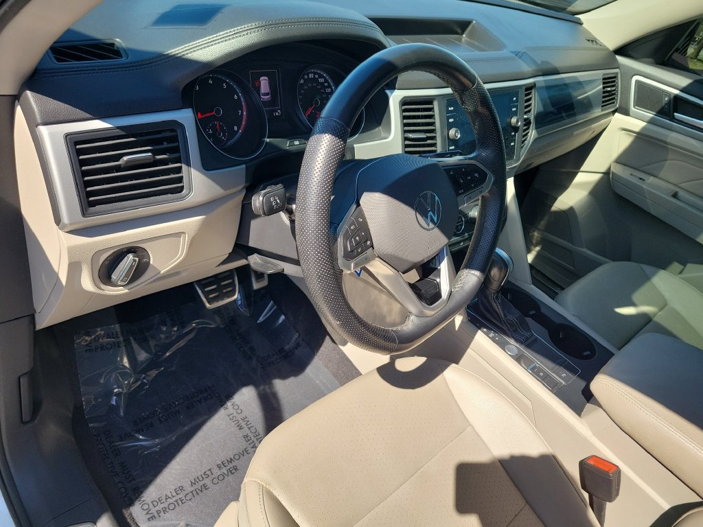 Used 2021 Volkswagen Atlas SE w/ Panoramic Sunroof Package FWD image 7