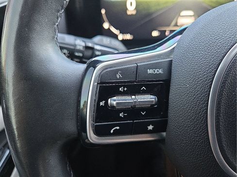 Used 2022 Kia Carnival SX Prestige FWD image 19