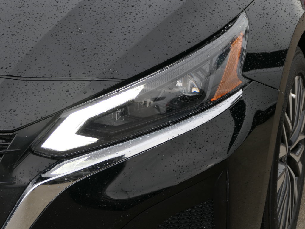 Used 2024 Nissan Altima 2.5 SV FWD image 4