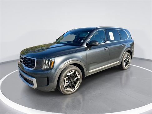 Used 2024 Kia Telluride S w/ S Sunroof Package image 1