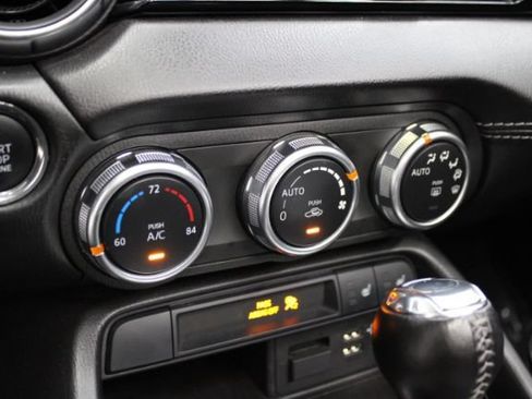 Used 2022 MAZDA MX-5 Miata Grand Touring w/ Weather Package RWD image 15