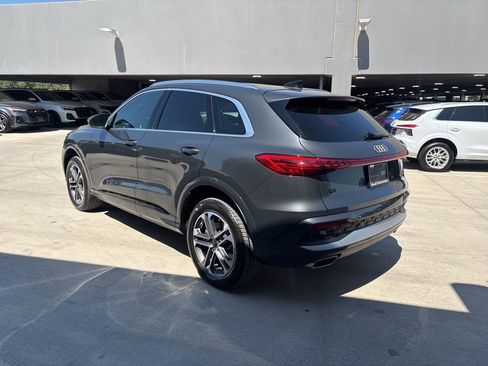 Used 2025 Audi Q5 Premium w/ Convenience Package AWD/4WD image 8