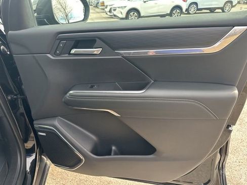 Used 2025 GMC Acadia Elevation image 39