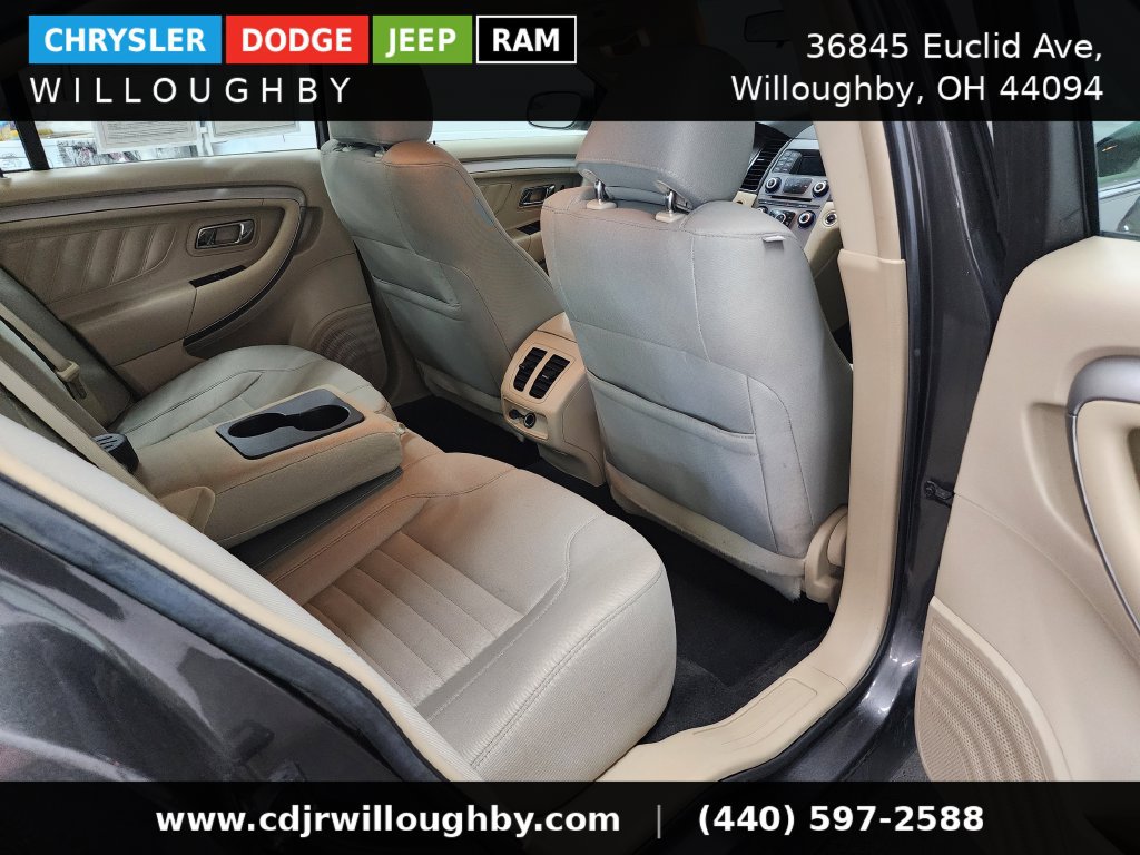 Used 2017 Ford Taurus SE FWD image 32