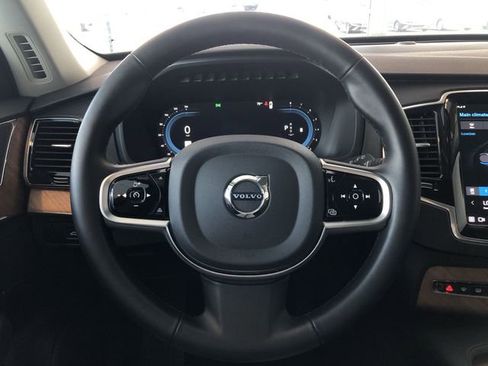 Used 2025 Volvo XC90 B6 Plus image 35