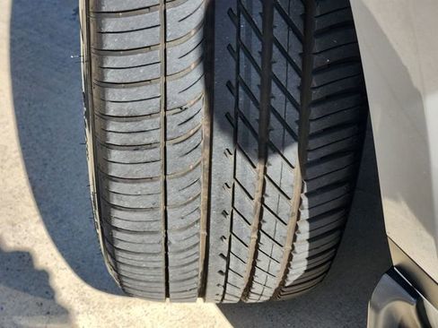 Used 2024 Land Rover Range Rover Evoque S image 12