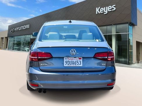 Used 2016 Volkswagen Jetta Sport w/ Lighting Package FWD image 6