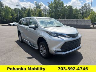 Used 2024 Toyota Sienna XLE FWD video 1