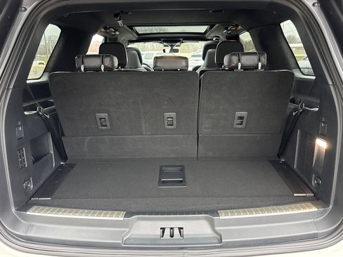 Certified 2024 Lincoln Navigator Black Label image 9