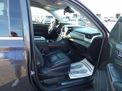 Used 2018 Chevrolet Tahoe LT w/ Luxury Package image 9