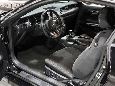 Used 2016 Ford Mustang GT w/ GT Performance Package RWD image 4