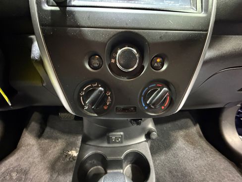 Used 2019 Nissan Versa SV FWD image 12